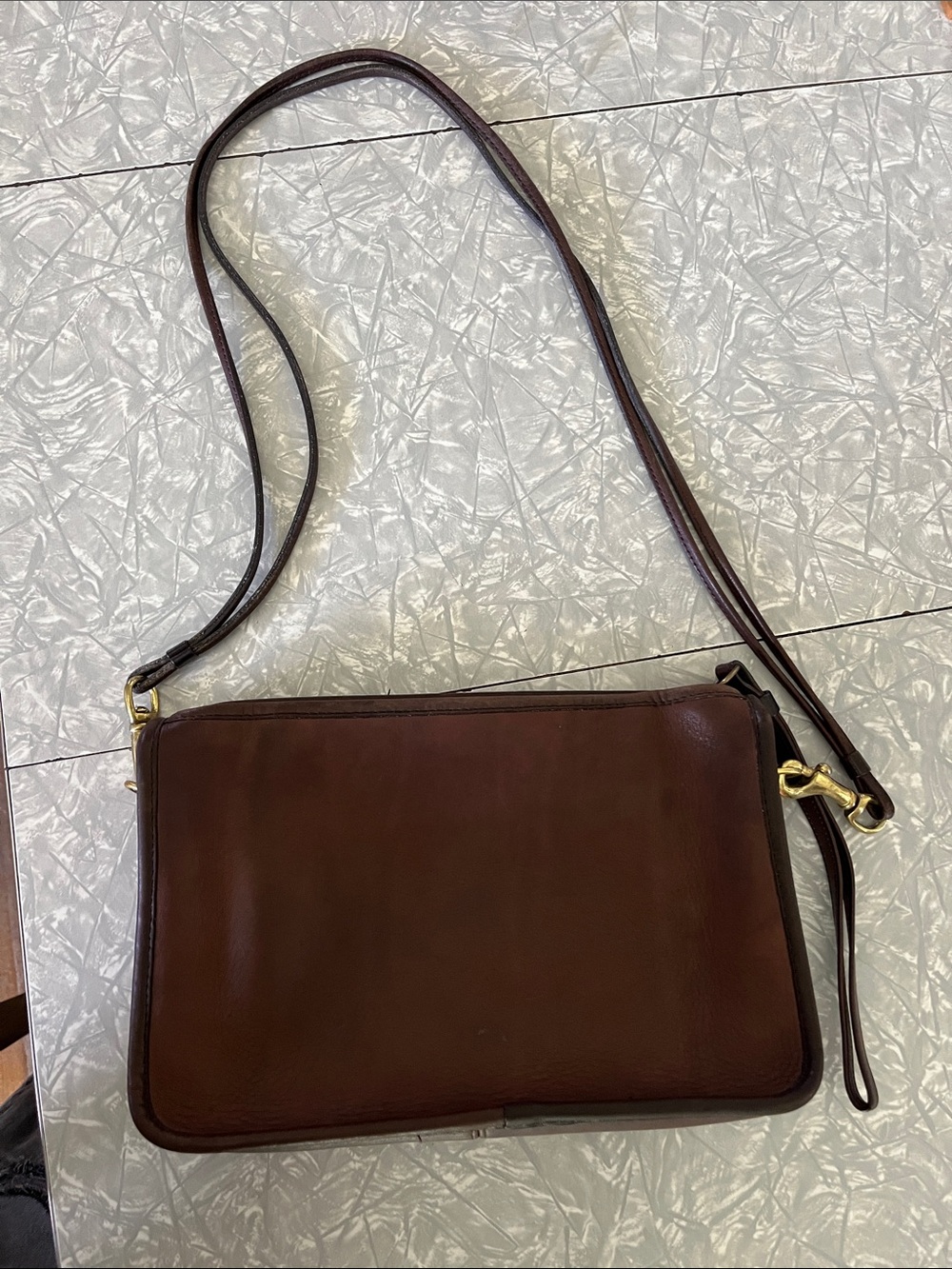 Vintage Coach Basic Bag
Mahogany Leather Shoulder or Clutch Bag
